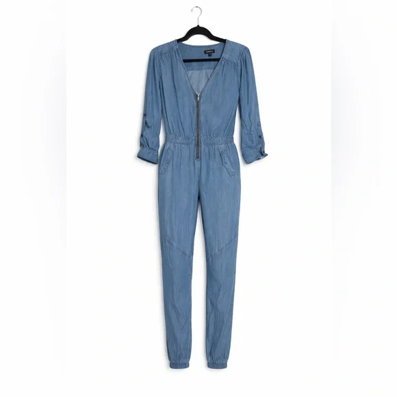 Bebe Light Blue Denim Jumpsuit with Zip Front size 8 - Picture 2 of 3
